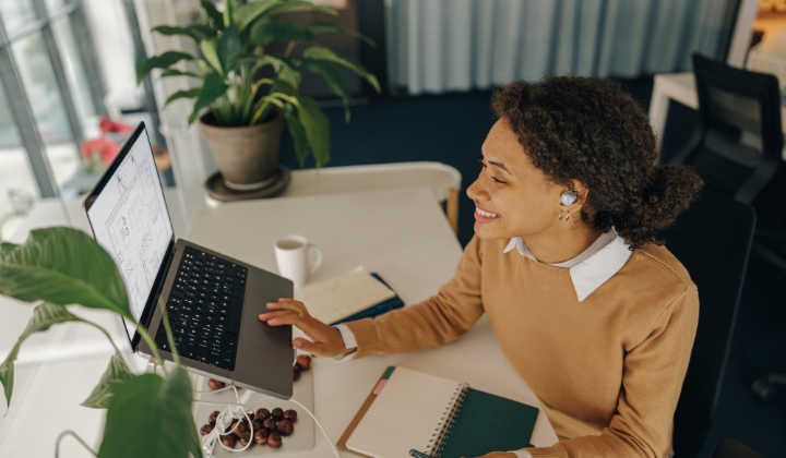 woman-working-remotely